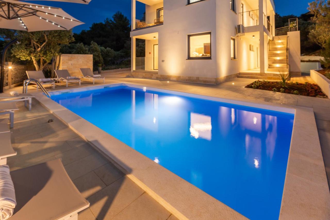 Luxury Apartments Mauro With Heated Pool โบชาวา ภายนอก รูปภาพ