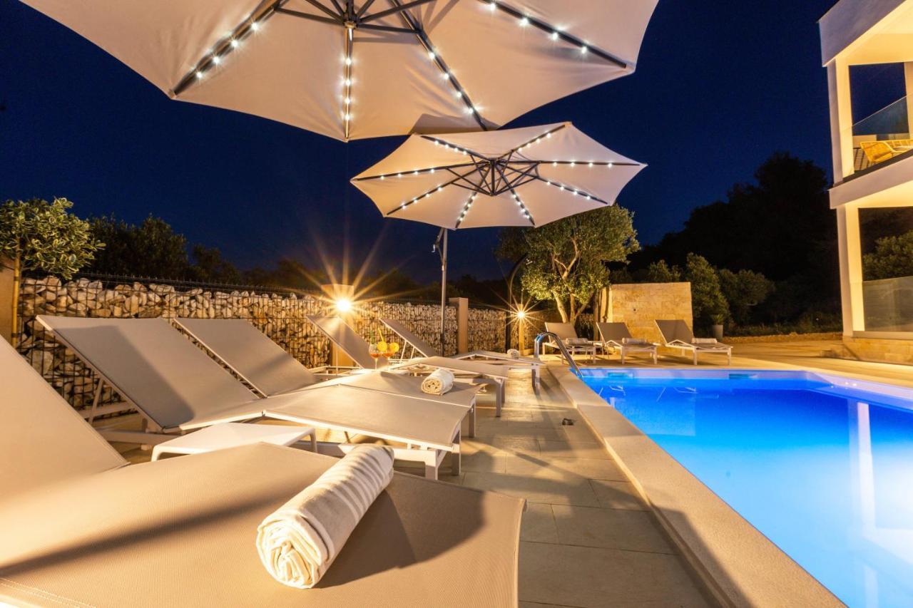 Luxury Apartments Mauro With Heated Pool โบชาวา ภายนอก รูปภาพ